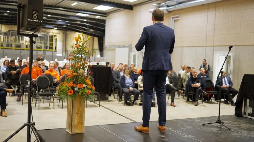 Filmoptagelser hos Skamol produceret af Roland Film