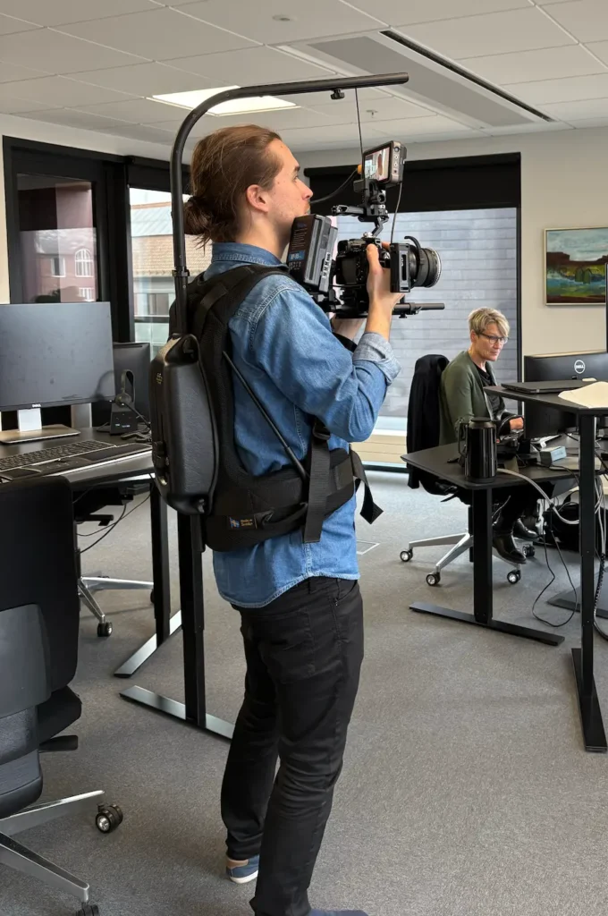 Søren Roland fra Roland Film på arbejde